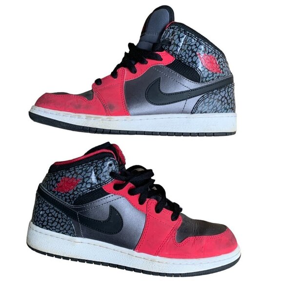 Rare Nike Air Jordan 1 Mid Dark Grey Legion Red Size 6.5 - Picture 1 of 12
